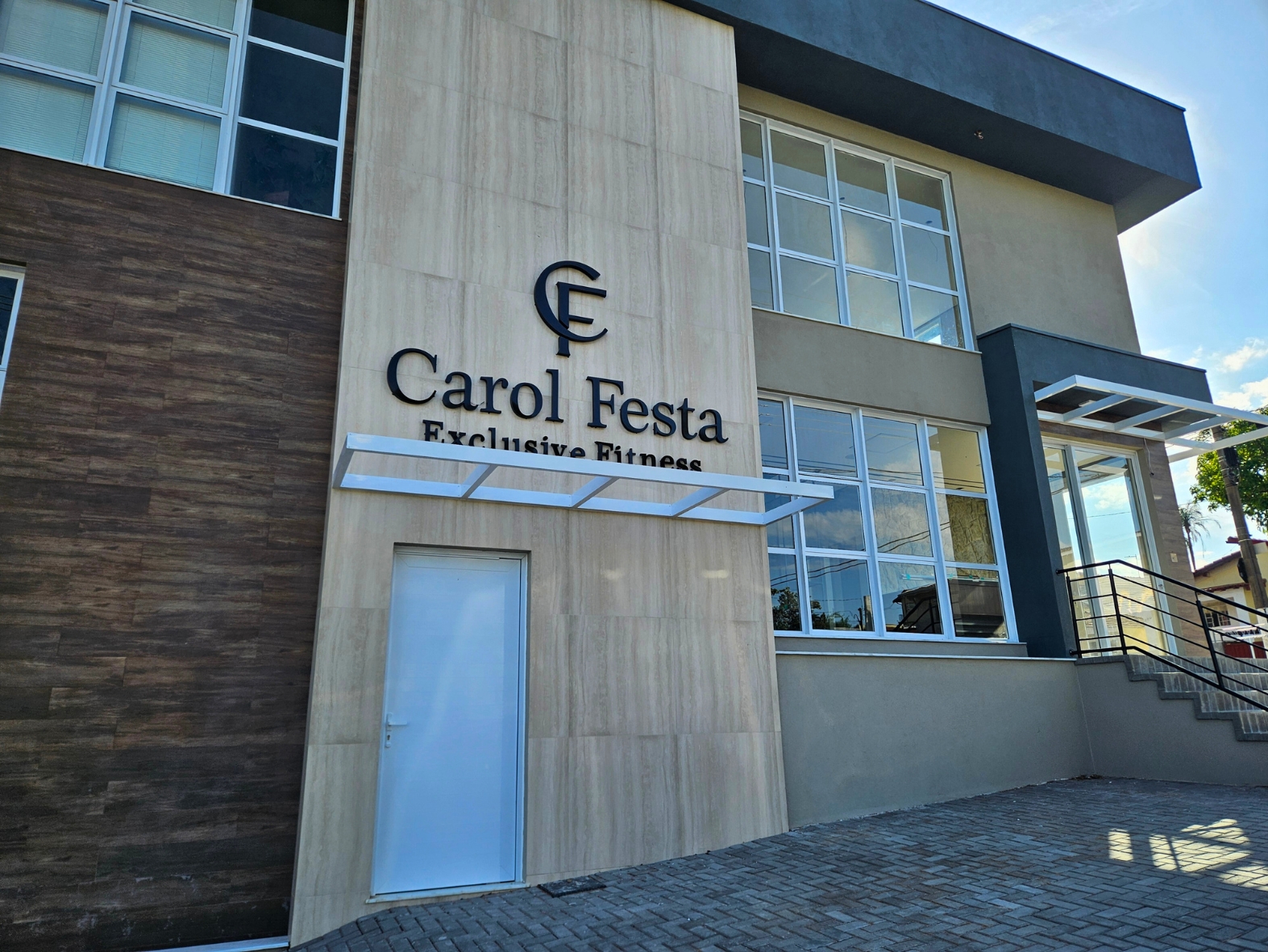 Carol-Festa-fachada